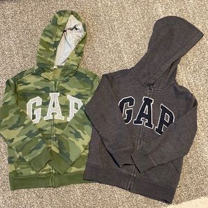 Gap boys hooded/zippered sweaters size 5T